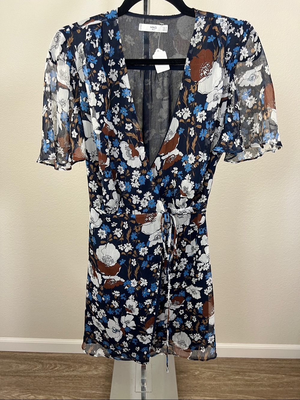 MNG Suit Mango Floral Wrap Dress size 4